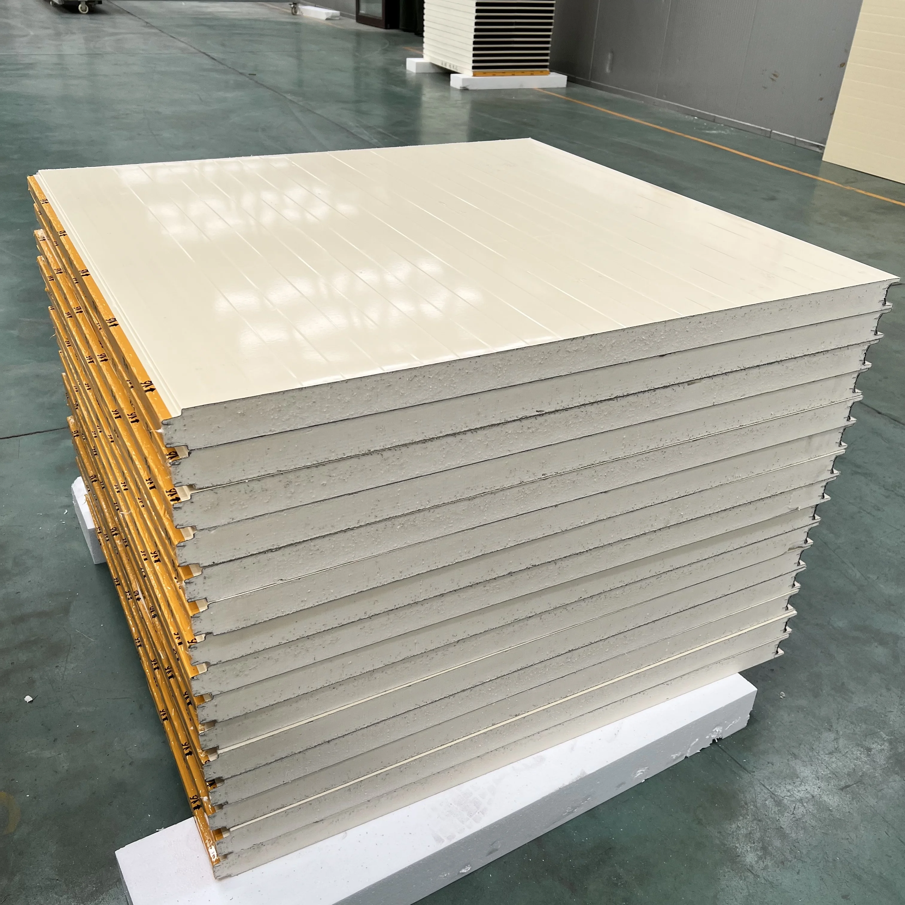 low price 30 40 50 80 100mm Polyurethane  PIR/PUR/PU  Foam wall prefab homes sip  sandwich Panels