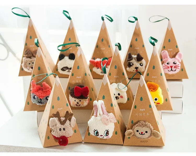 Wholesale Christmas Socks 2021 Winter Funny Holiday Gift Box Christmas Gift Socks Fluffy Women Christmas Fuzzy Socks