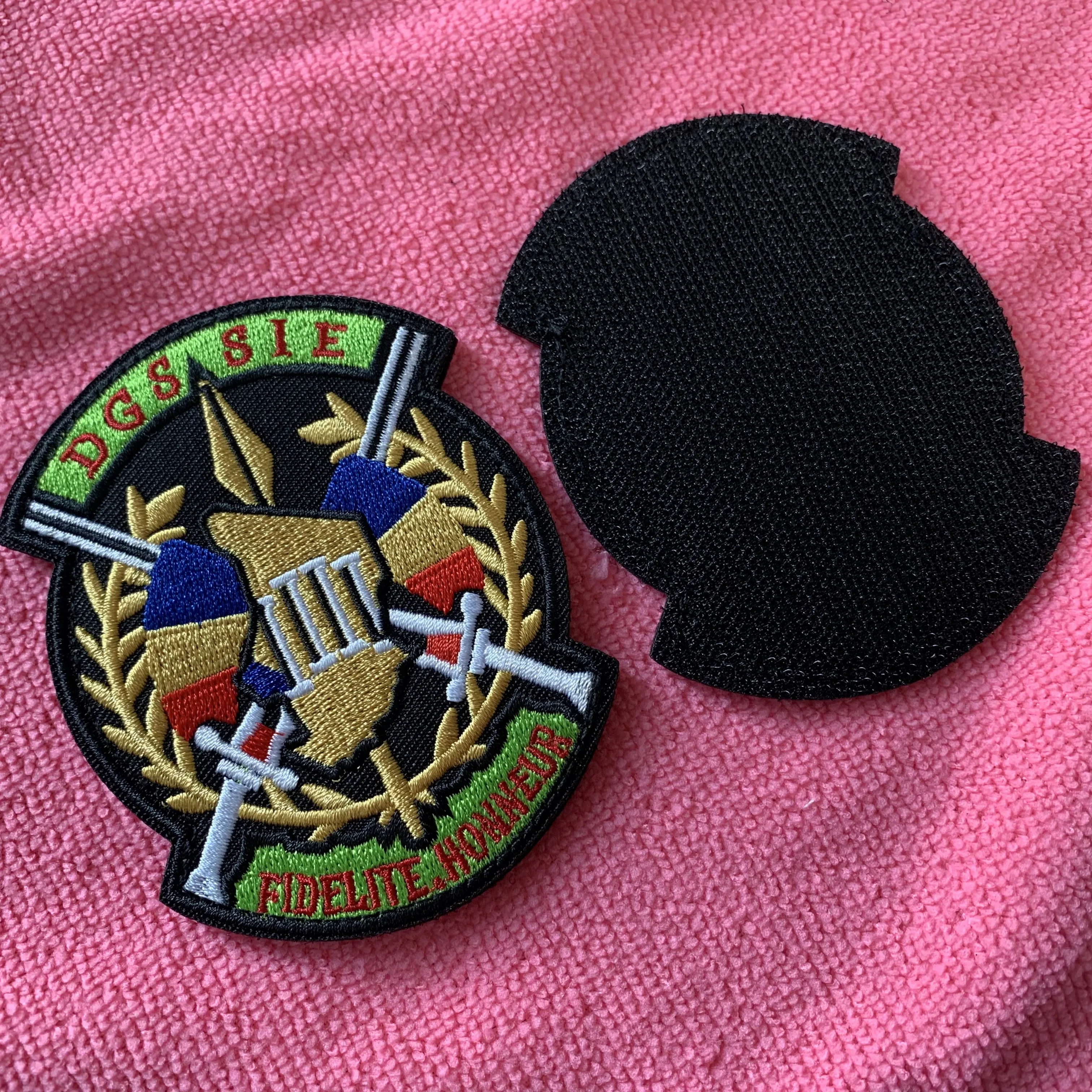 Eco-friendly new design 3D pull logo embroidery patch with hook backing,removable hook&loop backing twill embroidery tag for cap