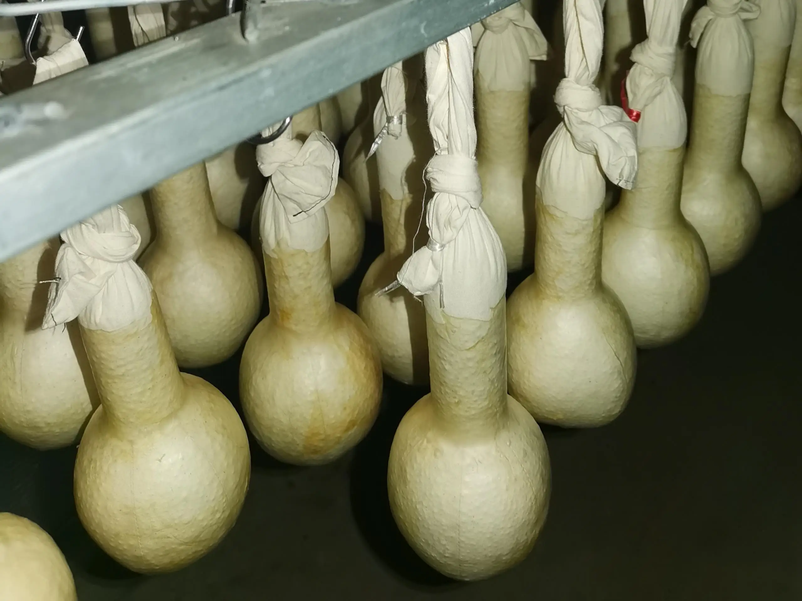 Organic Natural Hahal drying sheep belly sausage skins