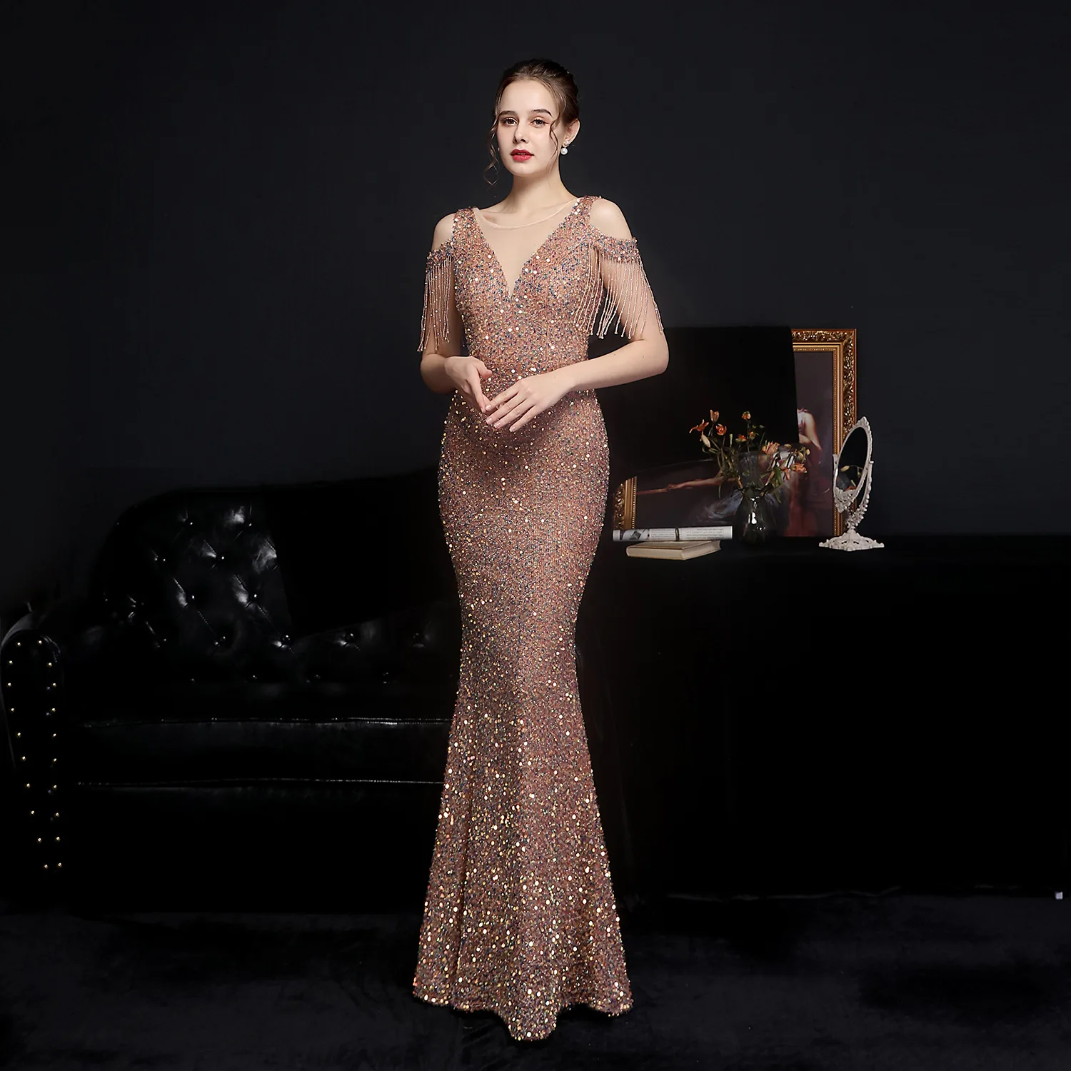 Trumpet/Mermaid V-Neck Sweep Train Sequined Prom Evening Dresses With Sequins Tassel For Ladies