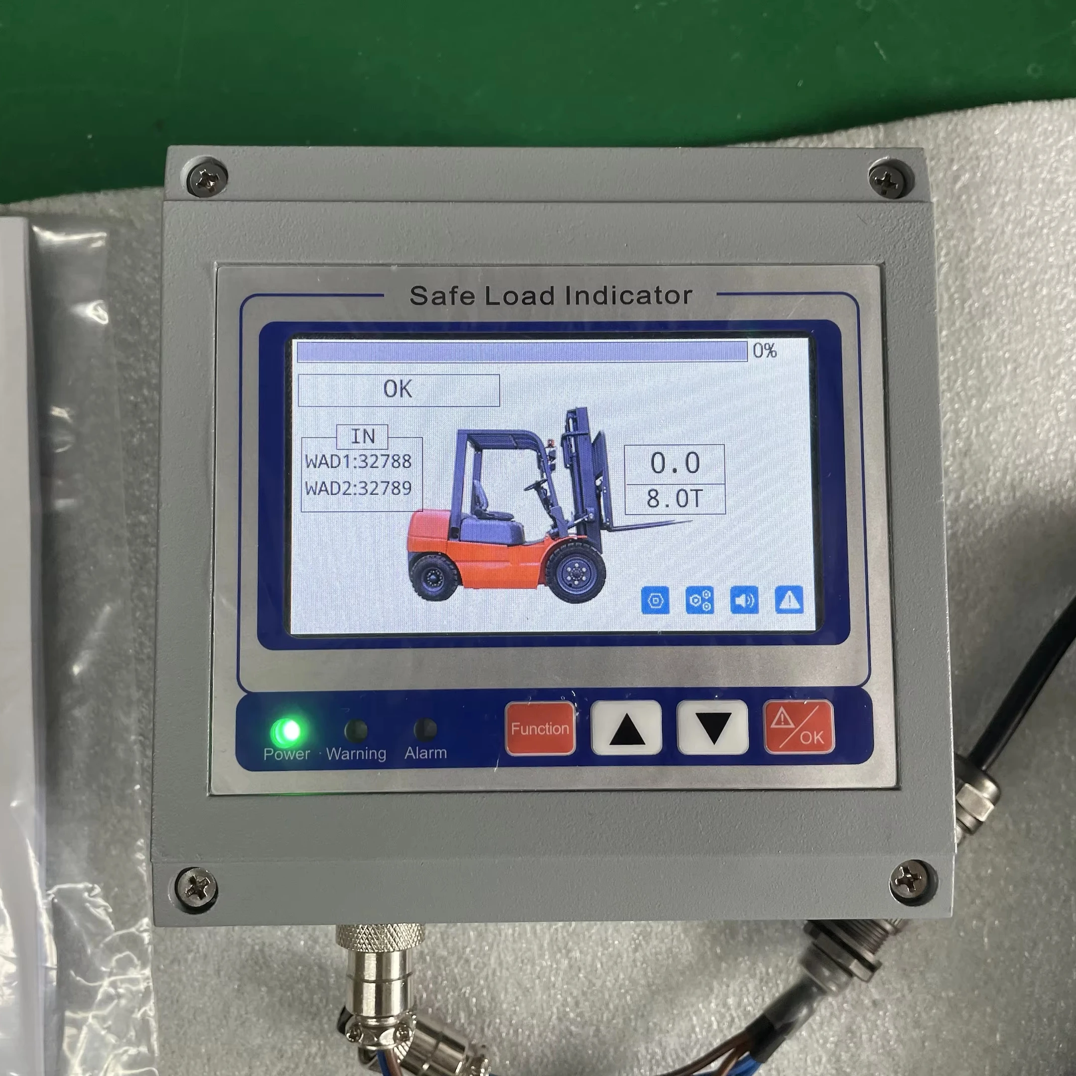 Overload limiter for forklift which use 4.3inch LCD display and two load sensors