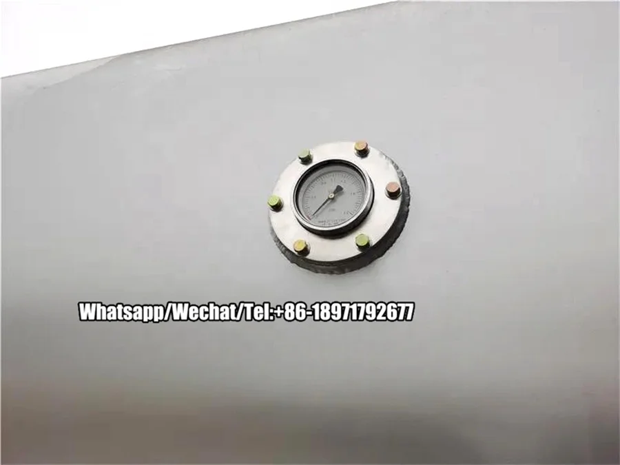 Isuzu Fvr 12000liter Isuzu 12m3 mini Oil Fuel  Tanker 4x2 12000 Liter Fuel Tank Truck