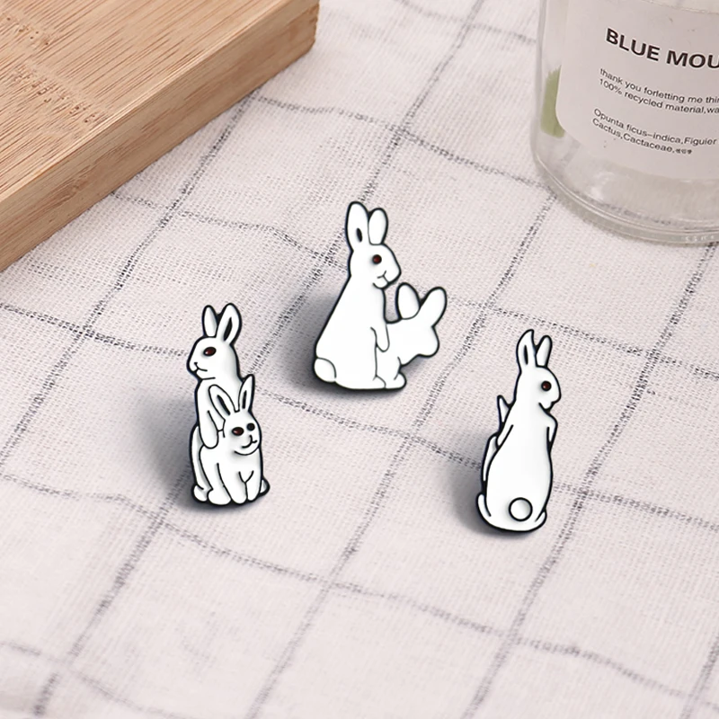  New Cute Cartoon Originality Lovely Obscenity Person Alloy Enamel Pins Brooch for Little gift Clothing Bag Accessories