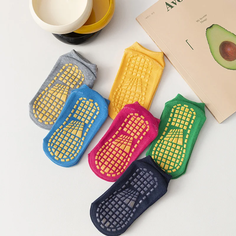 Wholesale Bulk Custom Logo Children Adults Custom Anti-Slip High Quality Trampoline Socks