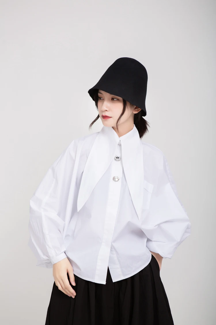 High Quality Autumn Retro Loose Lantern Sleeve Gemstone Bright Rhinestone Long Collar White Shirt