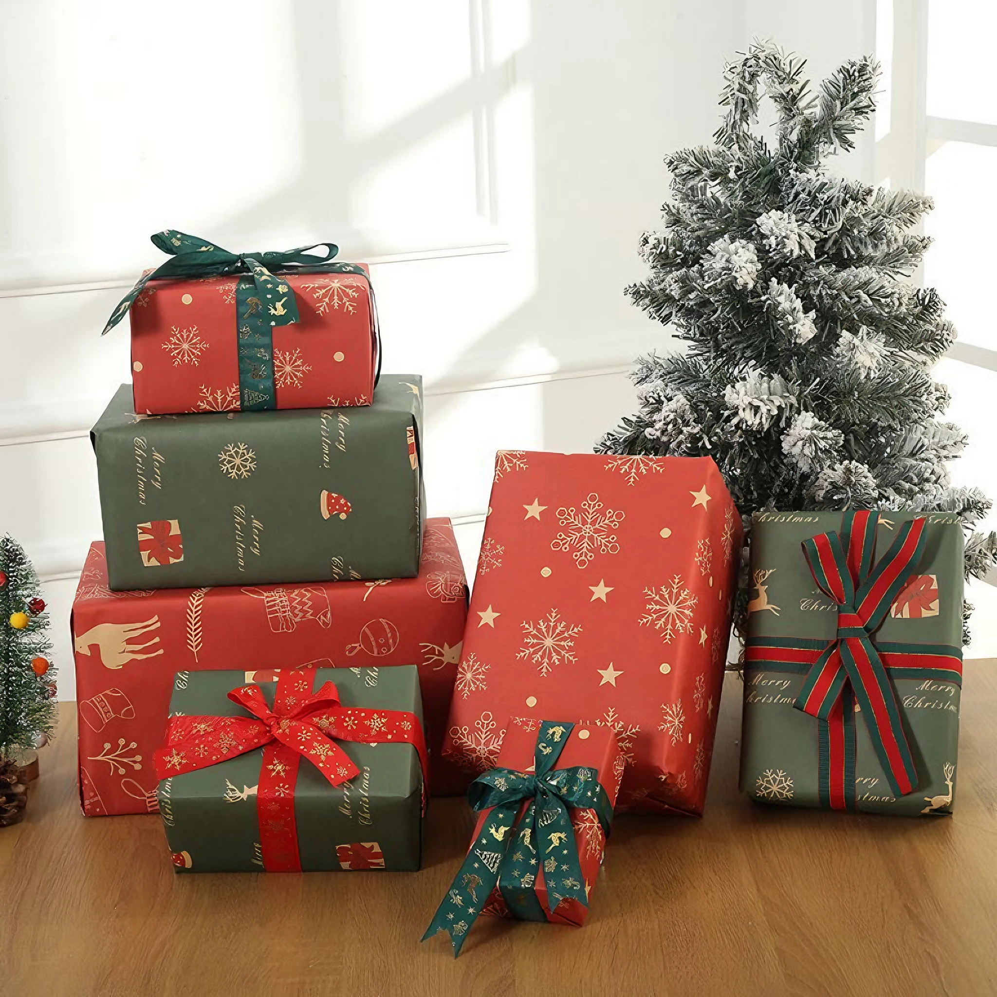 2024 Wholesale New High Quality Christmas Snowman Models Fruit Flowers Gift Wrapping Paper