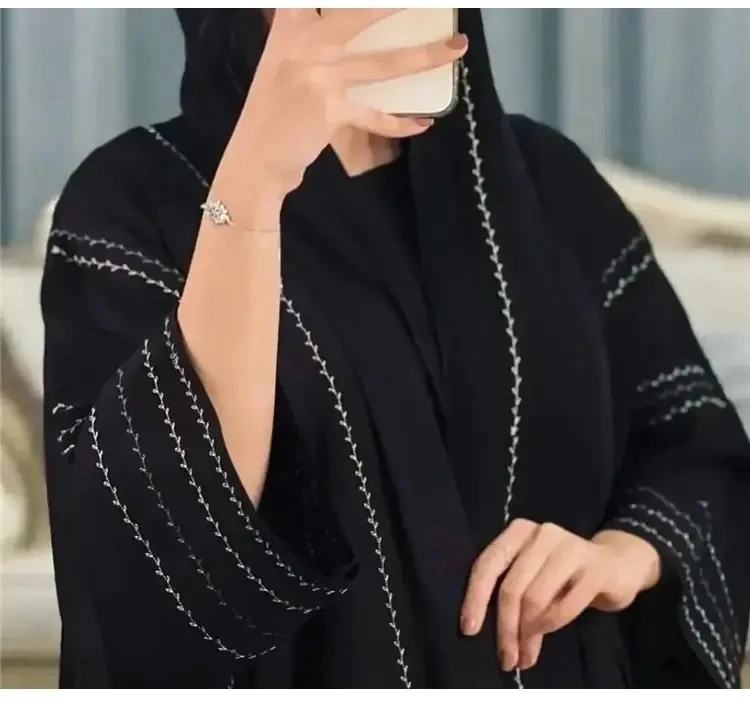 New Arrival Oem Elgent Muslim Women Dubai Muslimah Niqab Embroidery Khimar Burqa Middle East Jubah Dresses Abaya With Hijab