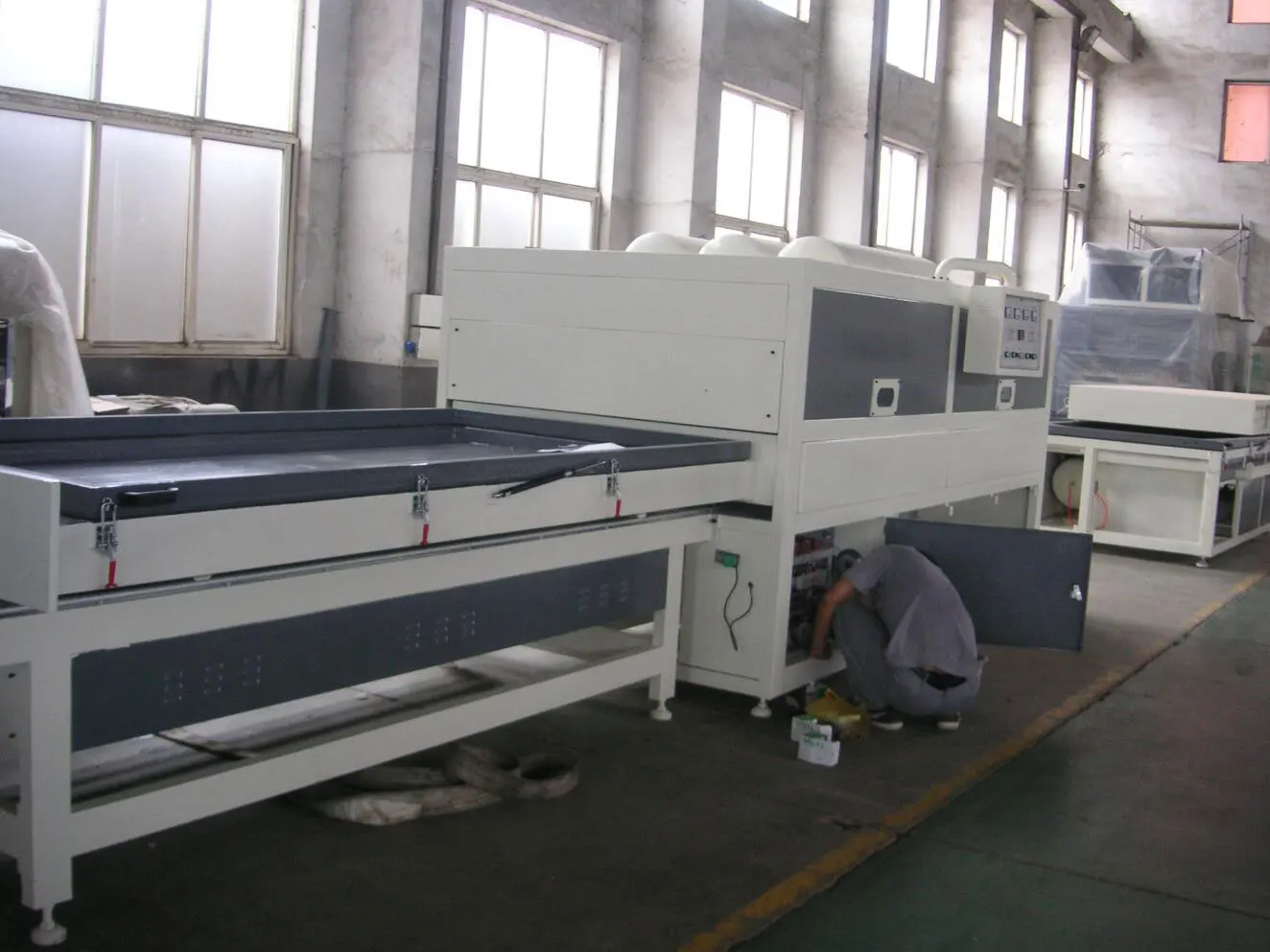 Good After-Sales Service Vacuum Membrane Press Machine For Pvc Film Laminating Wood Furniture