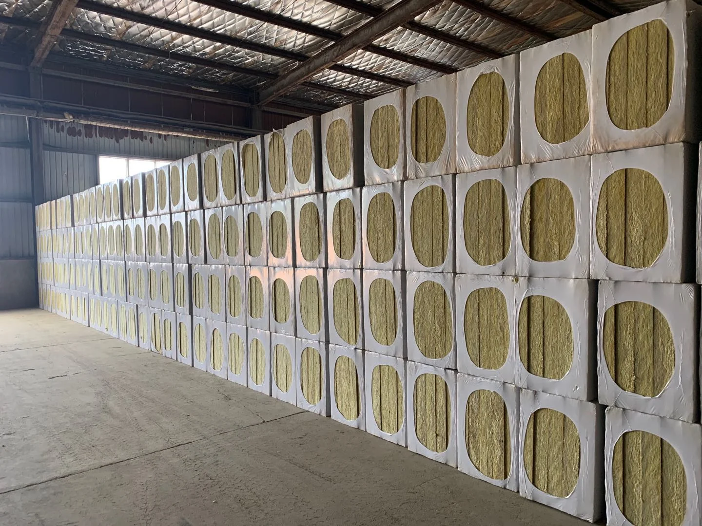 Supergold 80kg m3 density rock wool 50mm thickness insulation rock wool resin bonded rock wool slabs