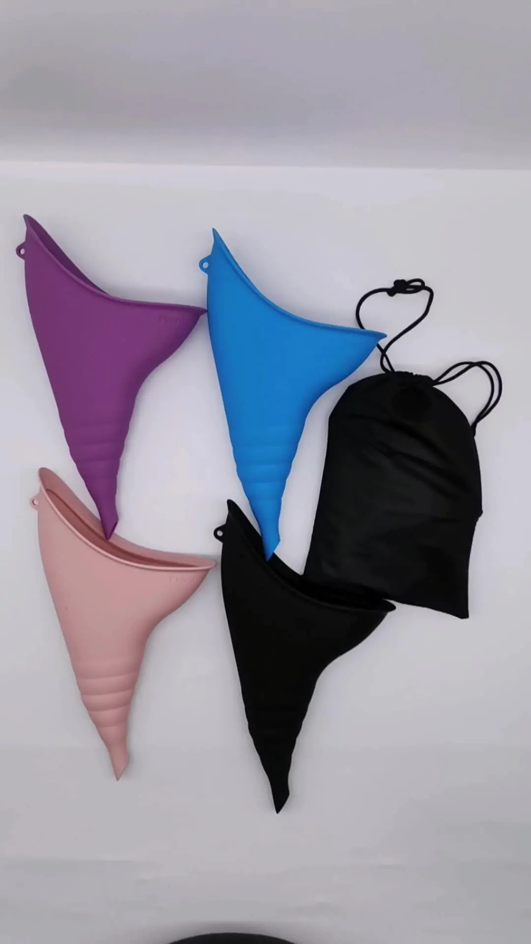 Medical Grade Silicone Stand Up Pee Cups Women Female Urinals Device Female Urination Device With Black Bags