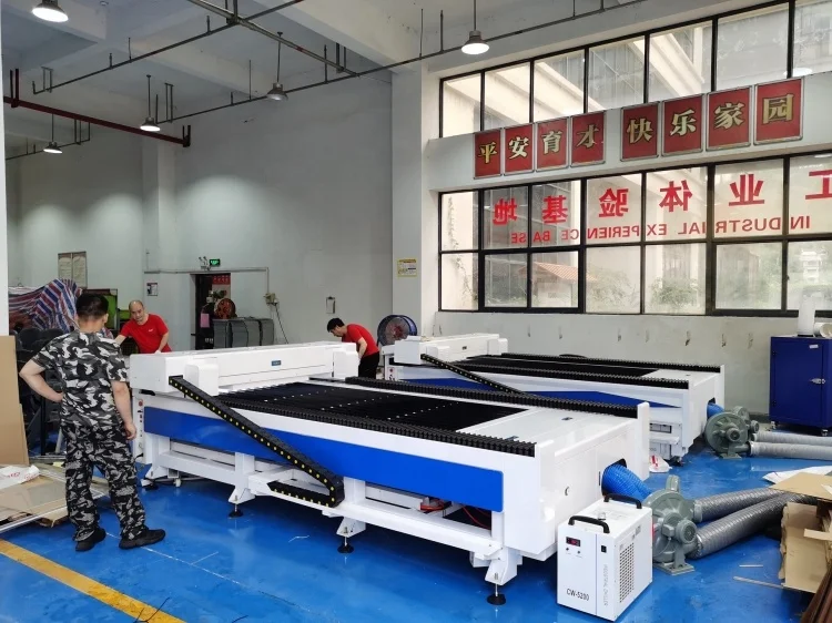 Factory Price 130x250cm cnc 1325 150W 300W Co2 Laser Cutter for Wood Acrylic