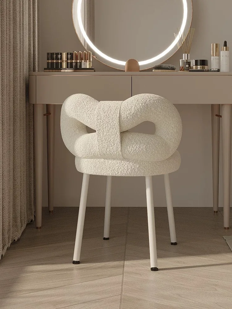 Wholesale Custom Portable Professional Wooden Makeup Studio Chairs Custom Cosmetics Bedroom Furniture General Use Home Furniture