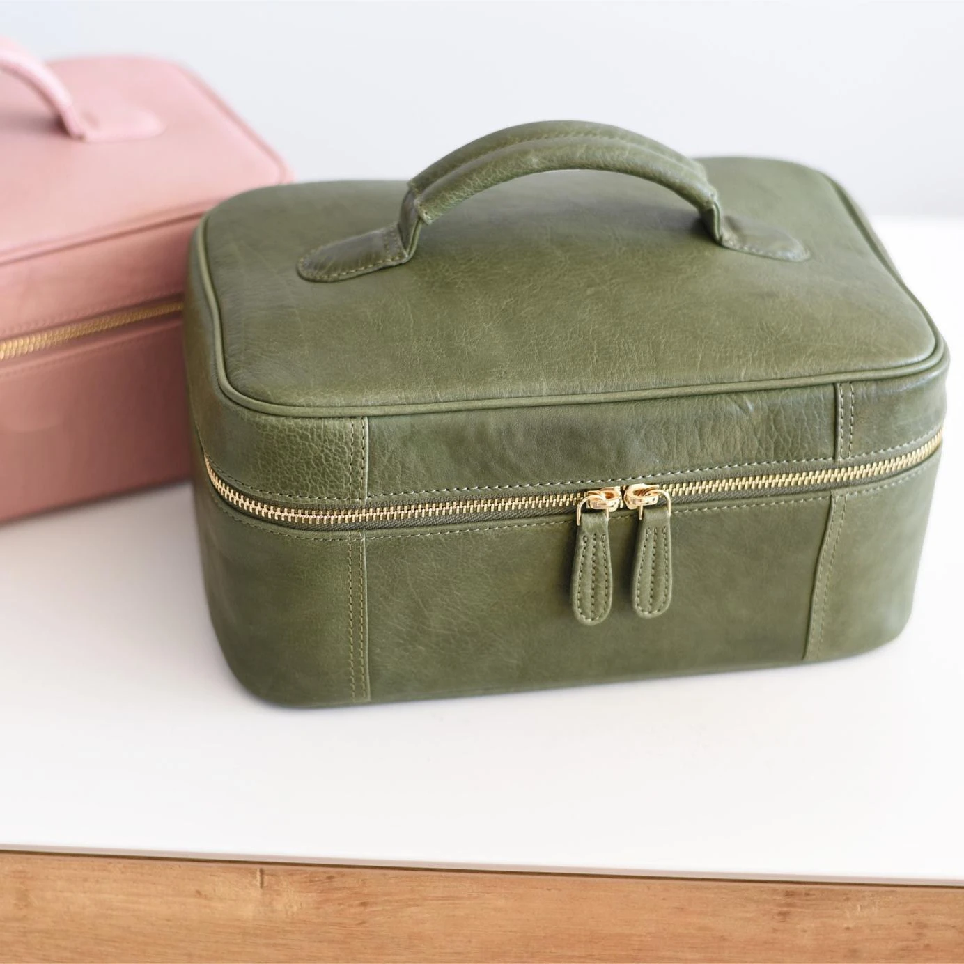 Custom Waterproof PU Leather Cosmetic Makeup Make Up Toiletry Travel Skincare Bag Storage Case