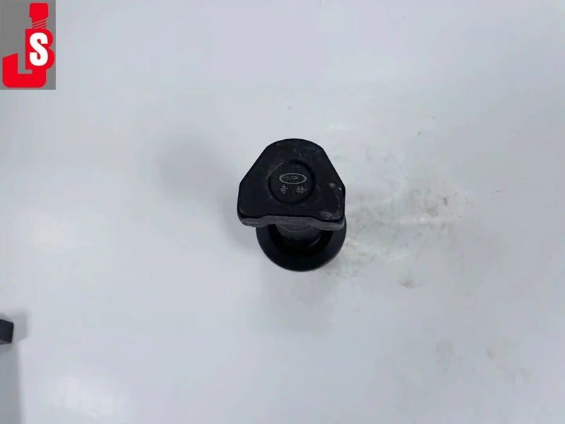 wheel bolt for sinotruk howo trucks steering system parts front wheel size 23*104MM new models