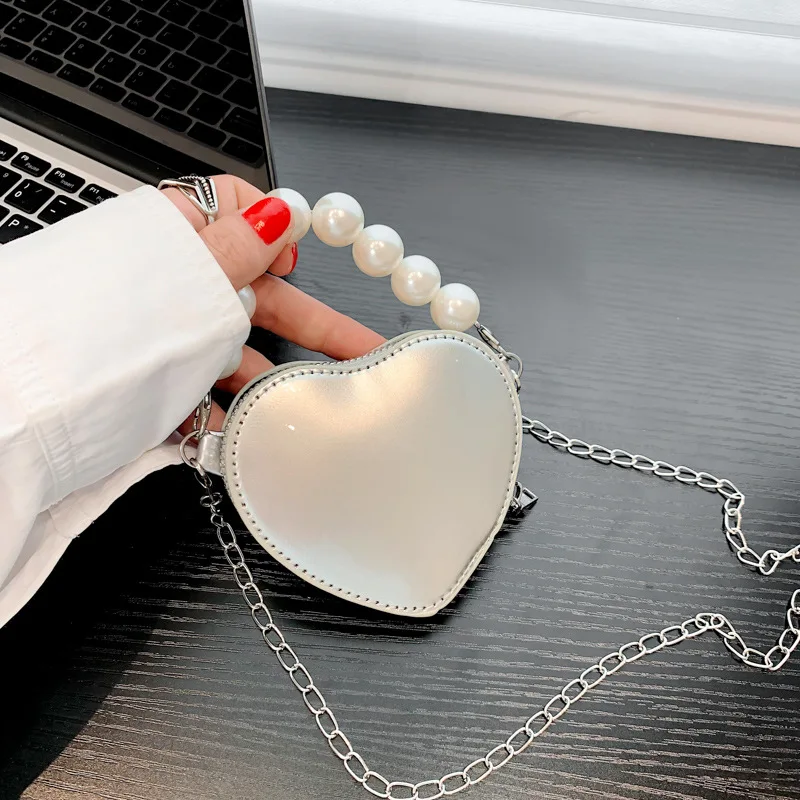 2022 New fashion pearl chain heart-shaped wallet Clutch bag Single shoulder bag