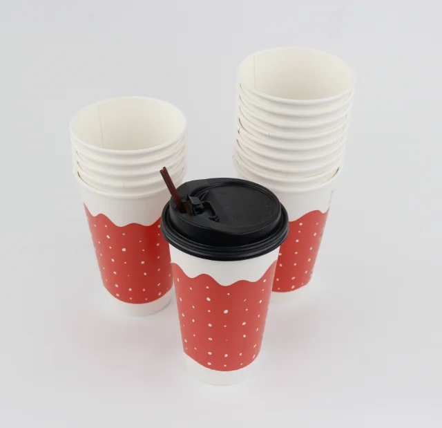 China Factory Supply Customized Logo  Paper Cup 16oz  For Beverage  On-the-Move Drink Christmas Day Theme with lid