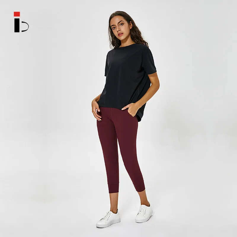 Частная этикетка, дышащая свободная футболка для фитнеса, предотвращающая случайный вырез