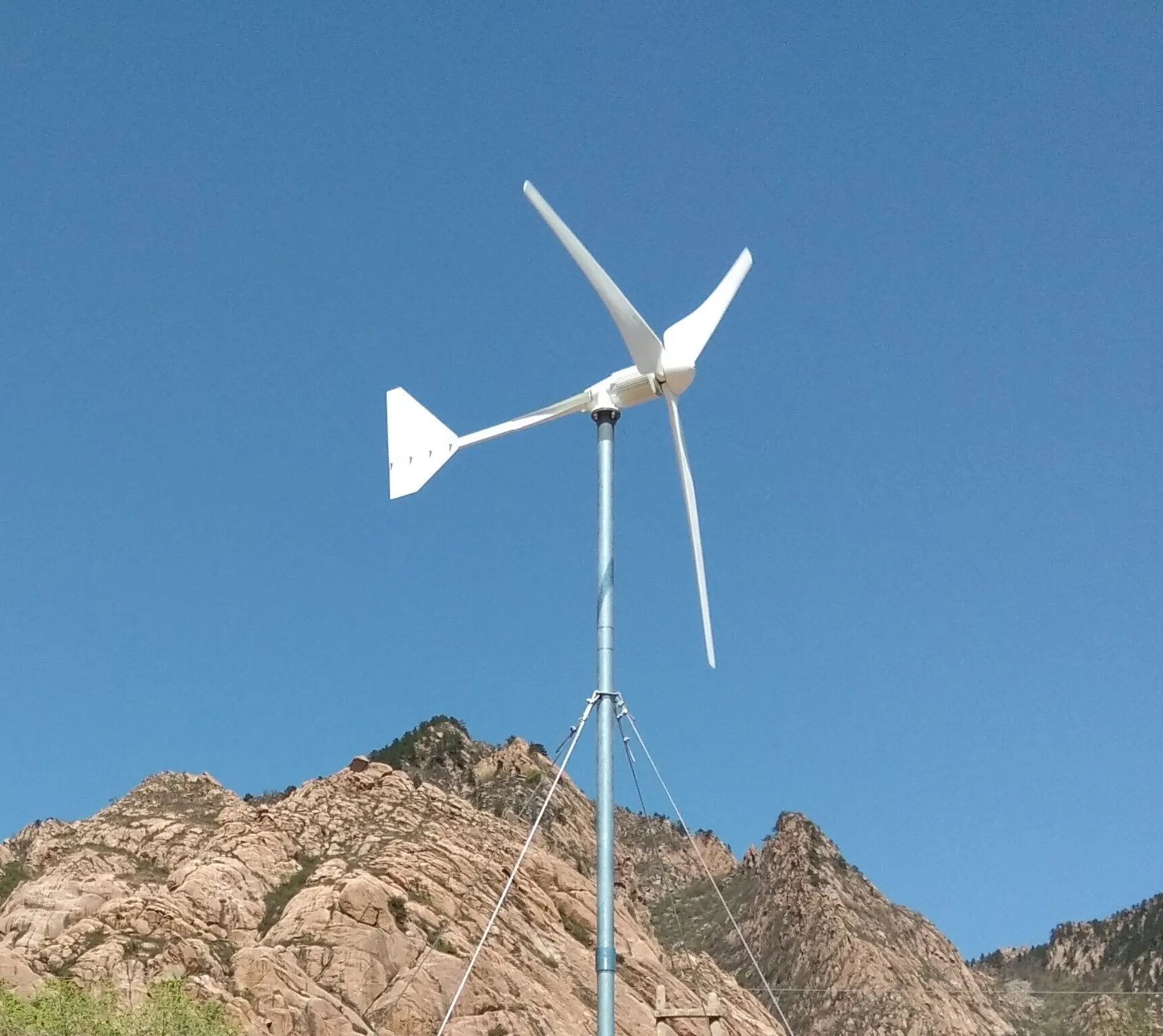 1500W wind generator CE Certificated customized  1.5KW 48v 96v 220v 240v Wind Turbine Generator for home