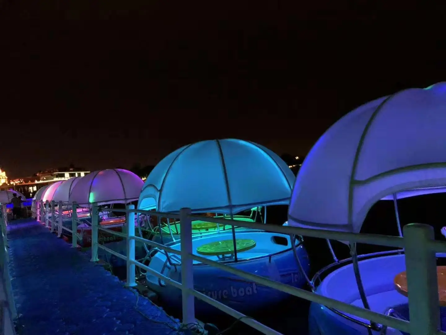 2.5m 6-8 Person BBQ Boat