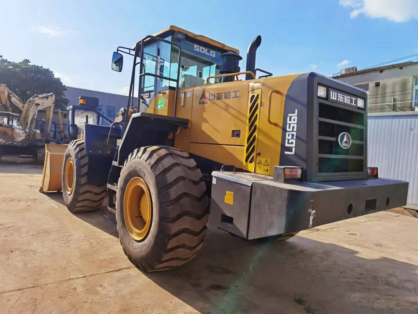 High Quality Good Price Second Hand 5 Ton Wheel Loader SDLg956l SDLg956n Sdlg Front Loader In Shanghai