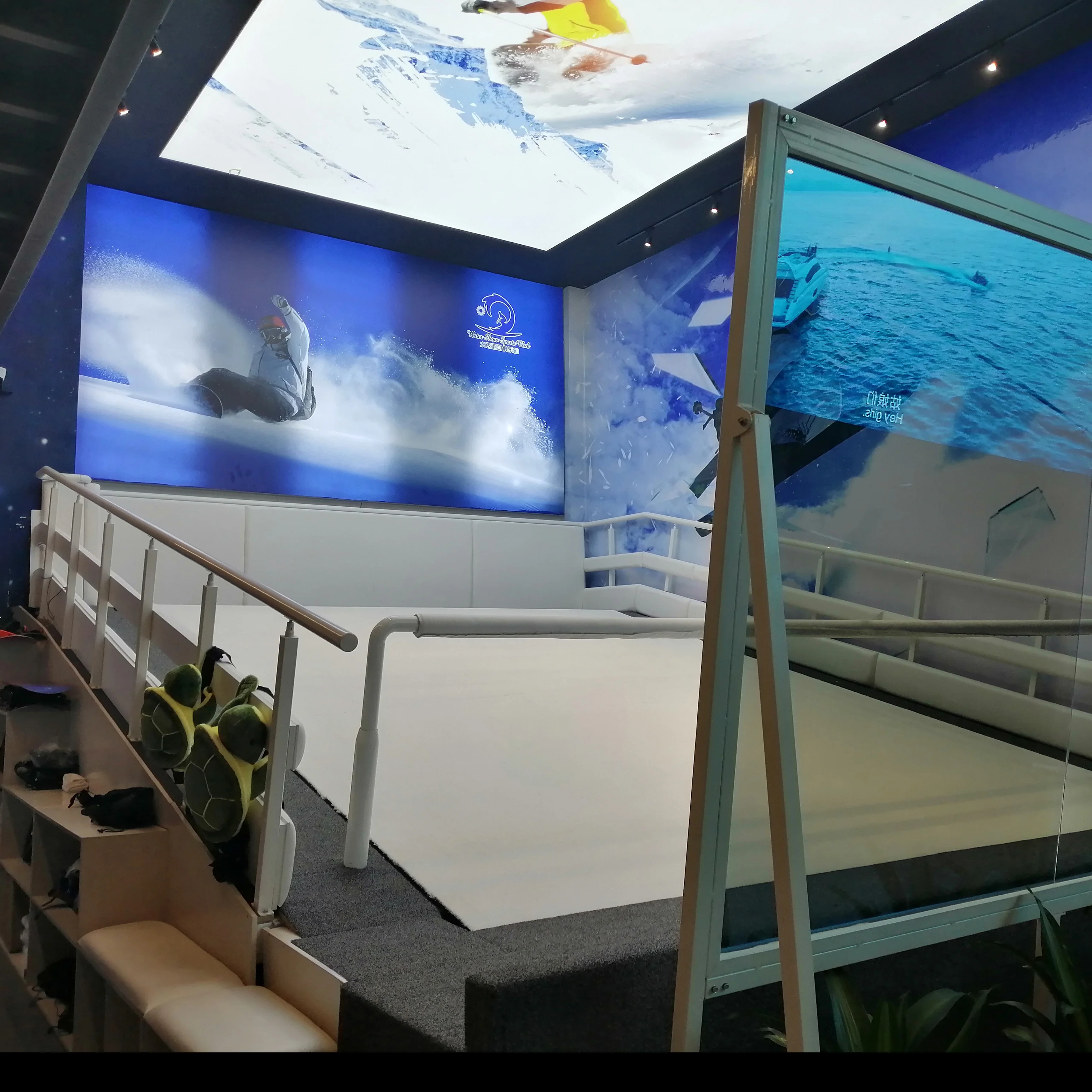 Skiing and snowboarding simulator, Winter indoor training Endless ski slopes