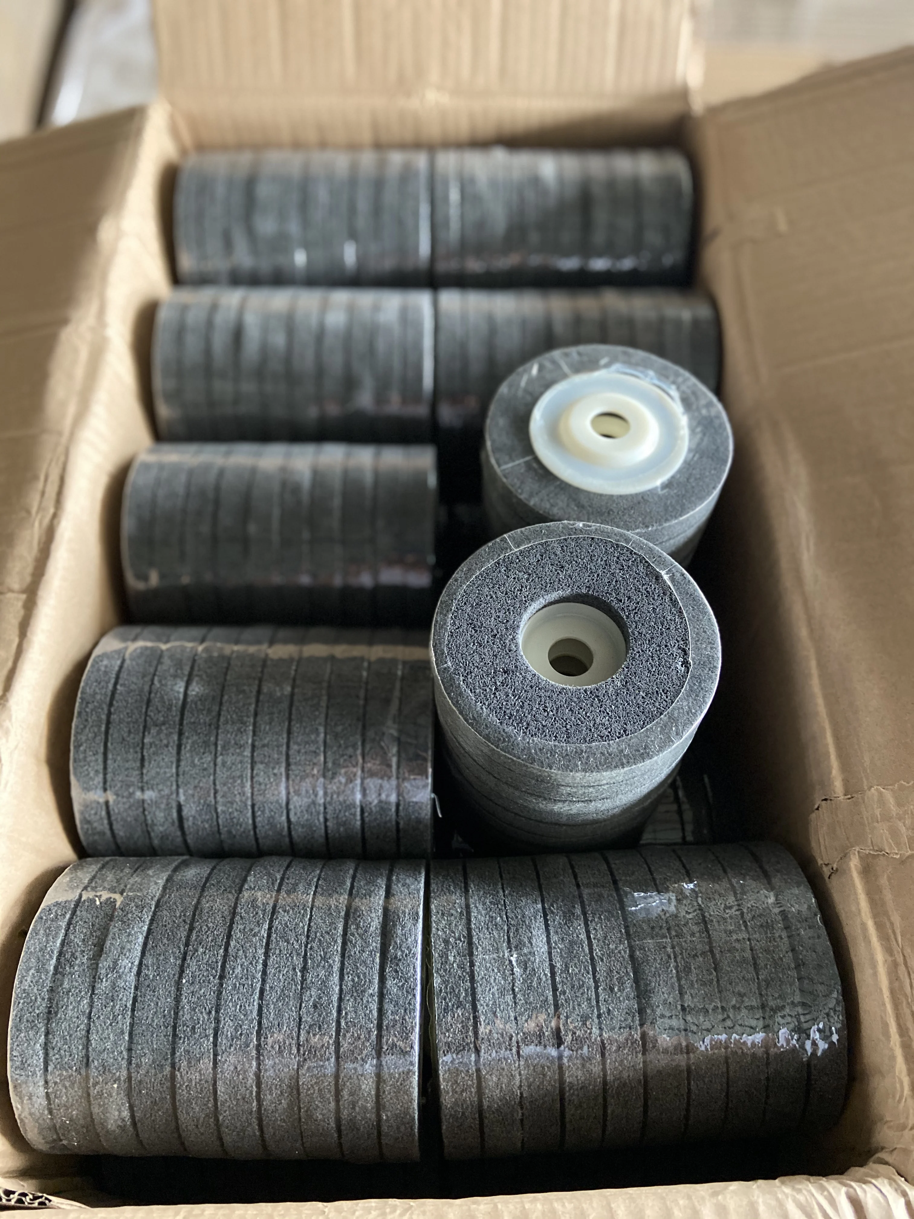 Nylon polishing wheel