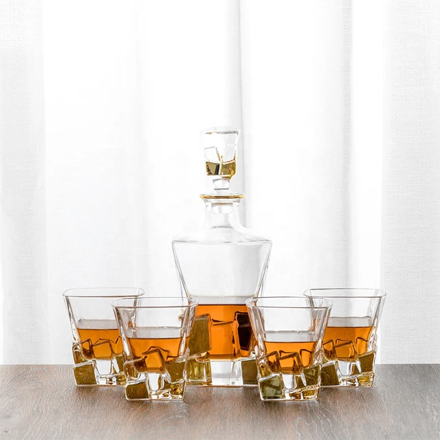 Hot Selling Glass Whisky Decanter Cheap Engraved Design Decanters Whisky glass sets