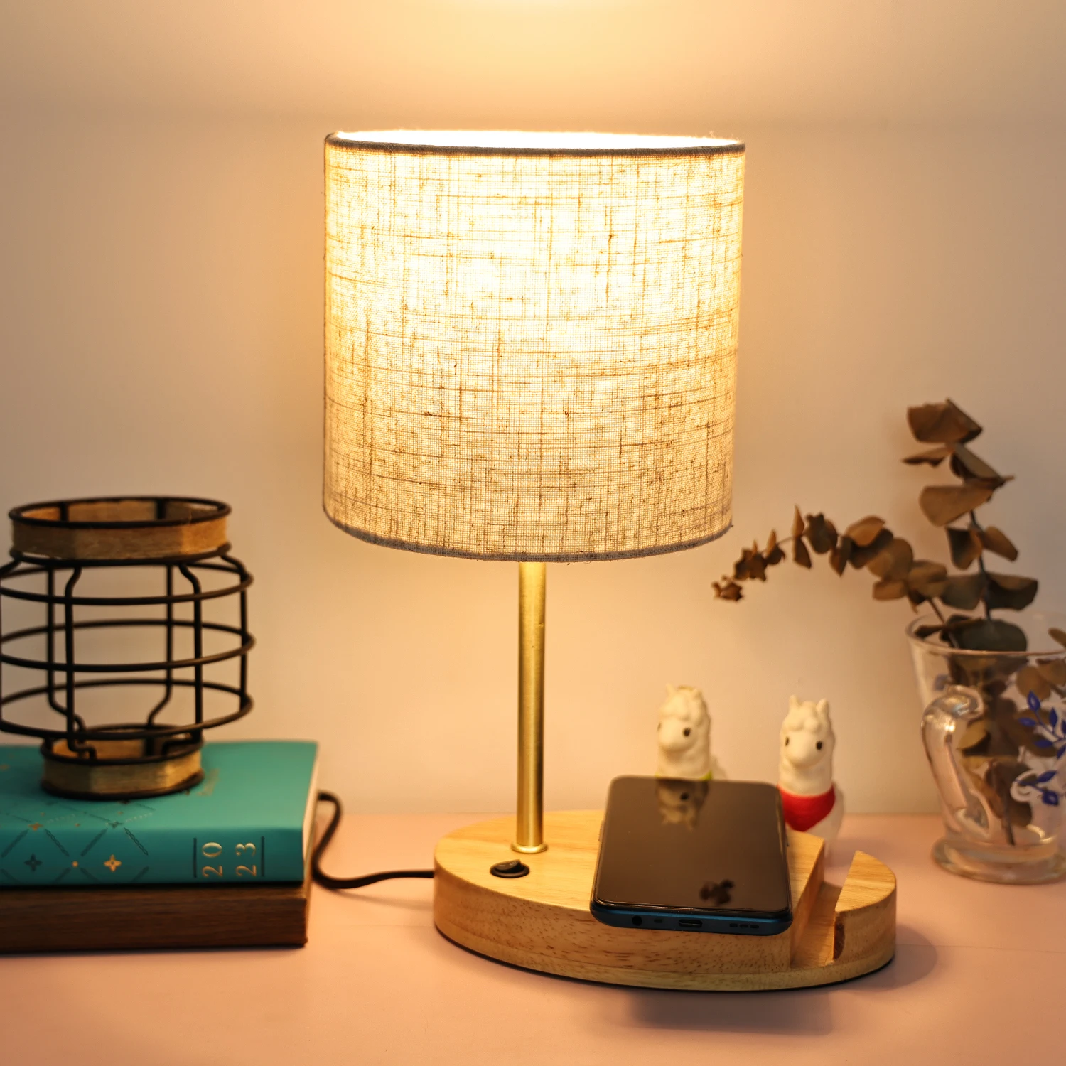 TIANHUA Nordic Simple Creative Bedside Luxury Decor Table Desk Light Lamp Smart Led Cordless Chargeable Modern Table Lamp