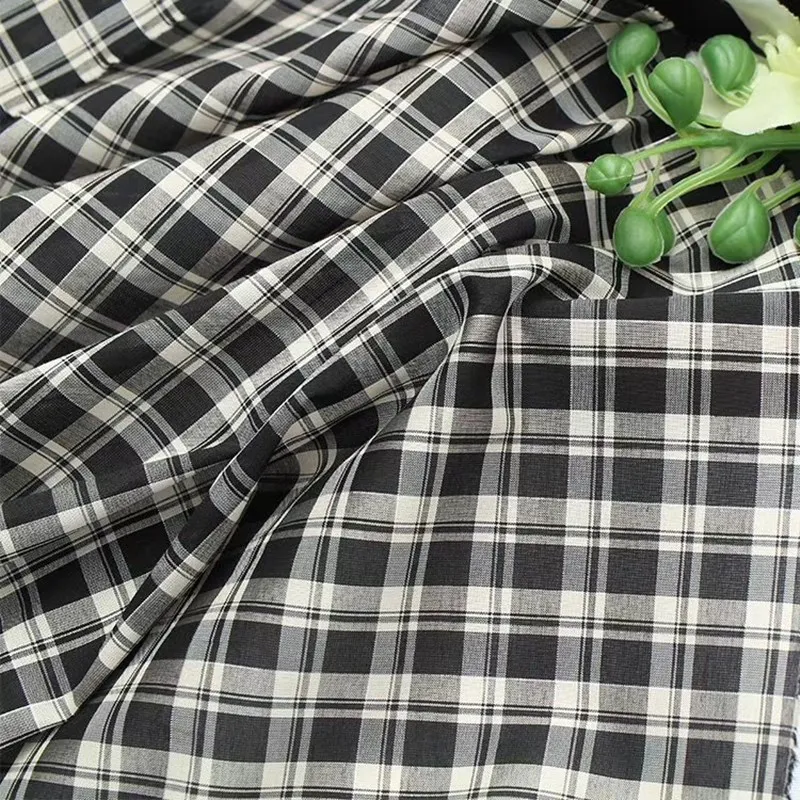 
black and white light plaid Polyester/cotton yarn dyed fabric womens shirt fabric  (1600232505241)