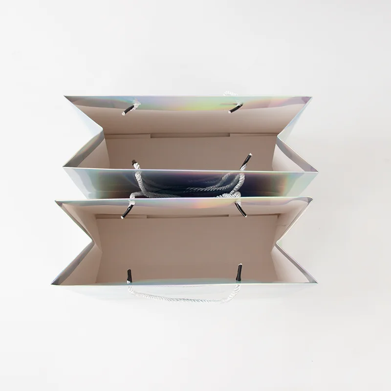 Metallic Shiny Laser Surface Shopping Paper Tote Bag Boutique Retail Grocery Clothes Gift Packing Paper Bag Custom Shopping Bag