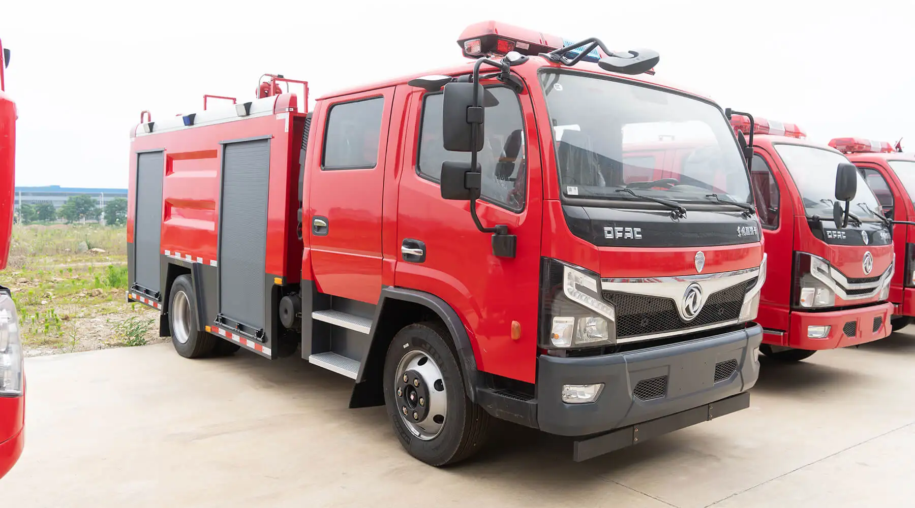 Dongfeng 4*2 резервуар для воды пожарный грузовик с пеной евро 6 пожарные машины 165 л.с. 40 - 50 м разбрызгиватель продажи