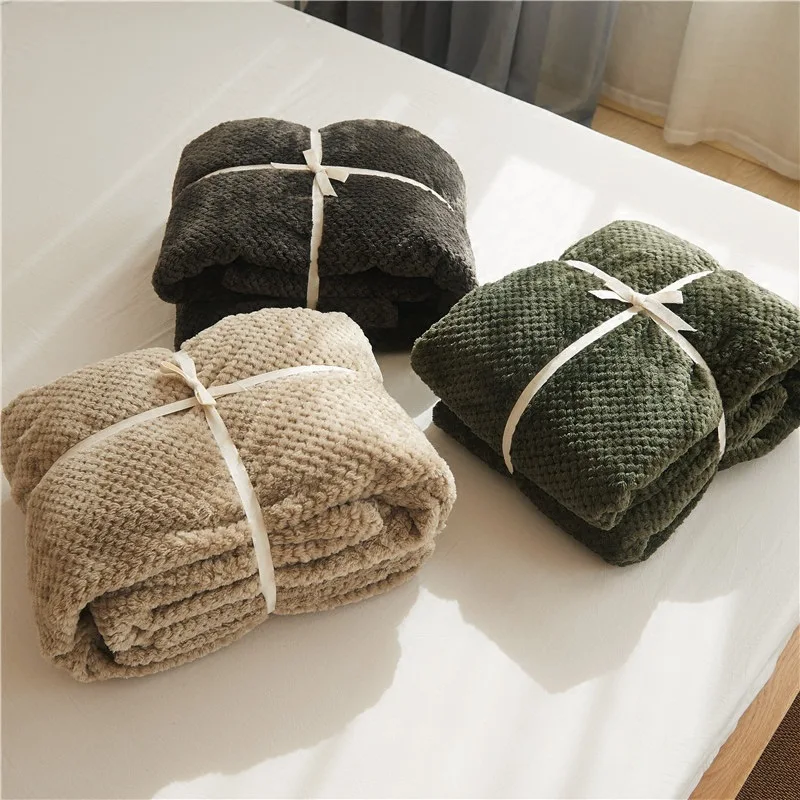 Popular in Northern Europe a lovely leisure blanket made of super-soft pineapple coral fleece.