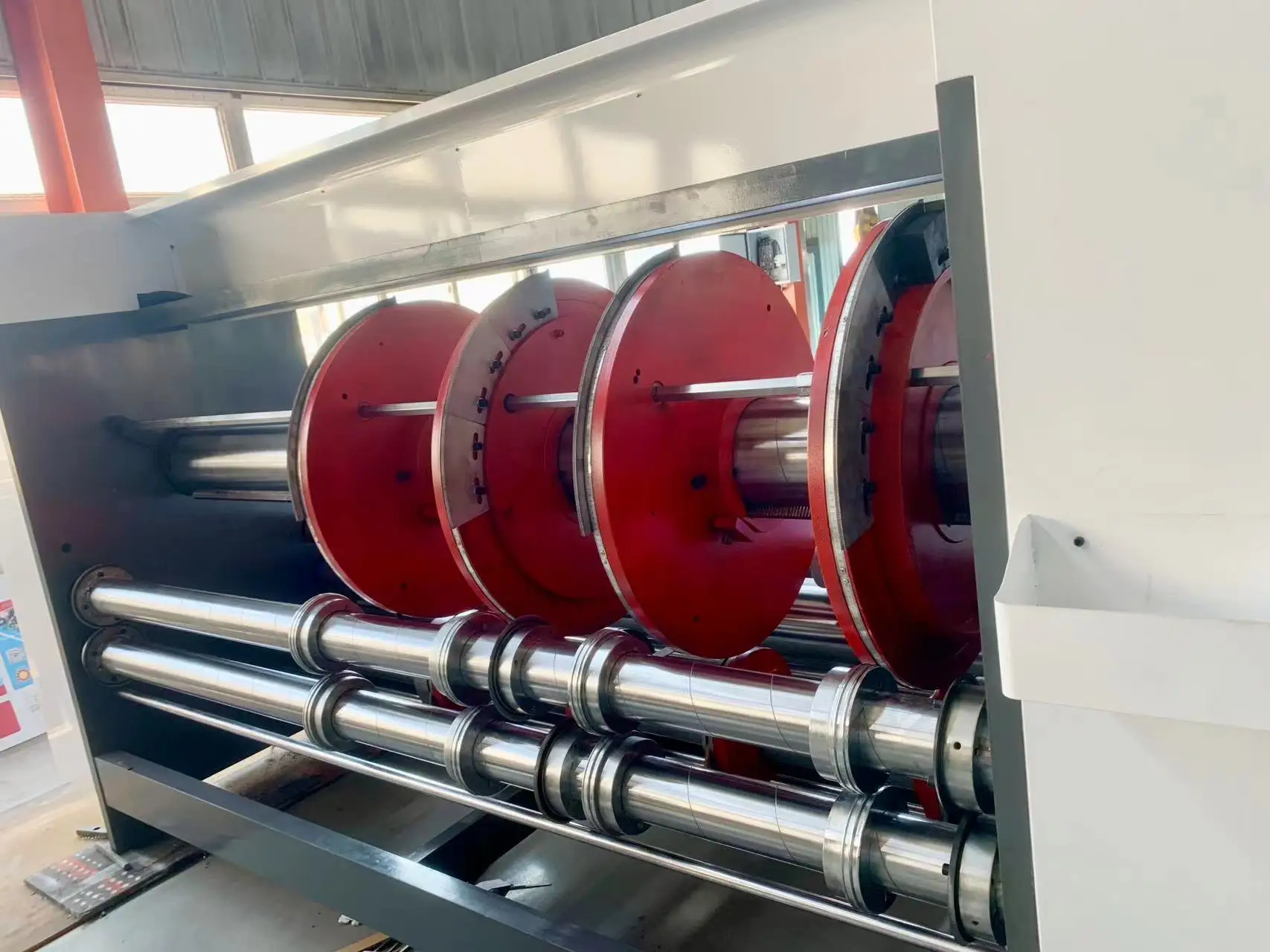 Factory price semi auto  rotary slotting machine RS4 chain feeder slotter