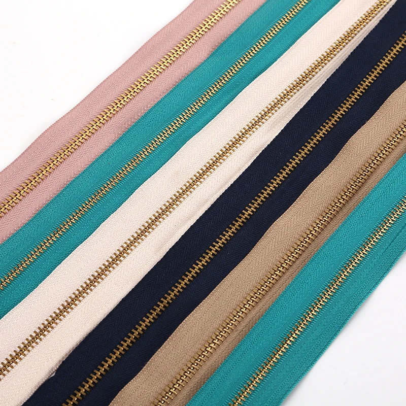 Hot Sale DAWEI zipper factory China good quality factory colors 5# high quality resin garment zipper for tent garment