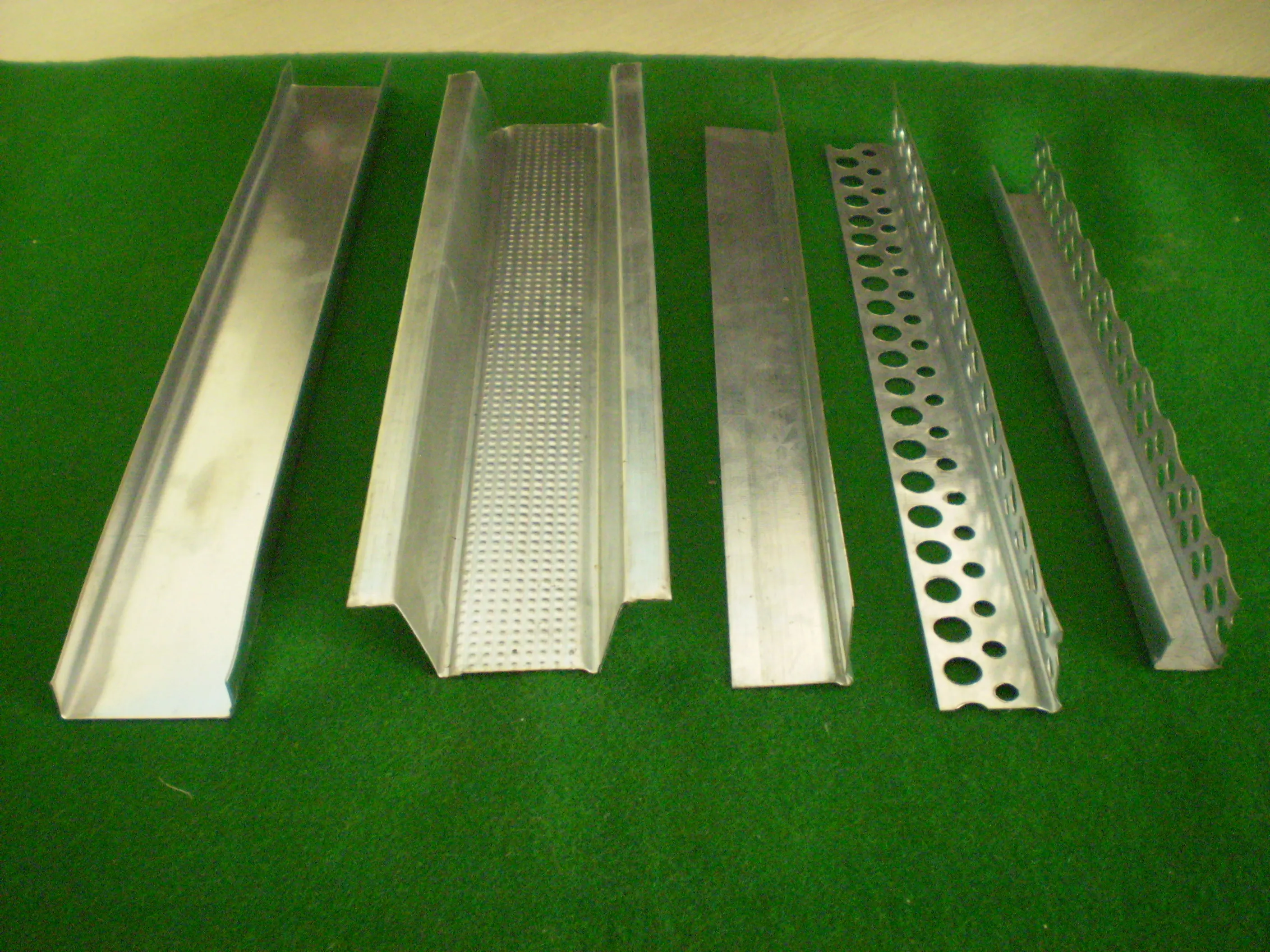 China Factory Suspended Furring Channel Omega Galvanized Steel metal furring channel