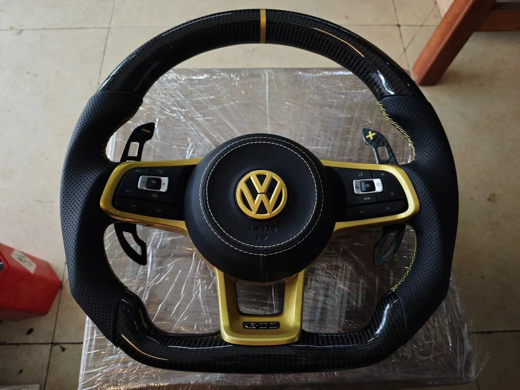 With Carbon Paddle Half Leather Carbon Fiber Steering Wheel for Volkswagen VW Polo Golf R 6 7 8 MK6 MK7 GTi Passat B7 B8 Jetta