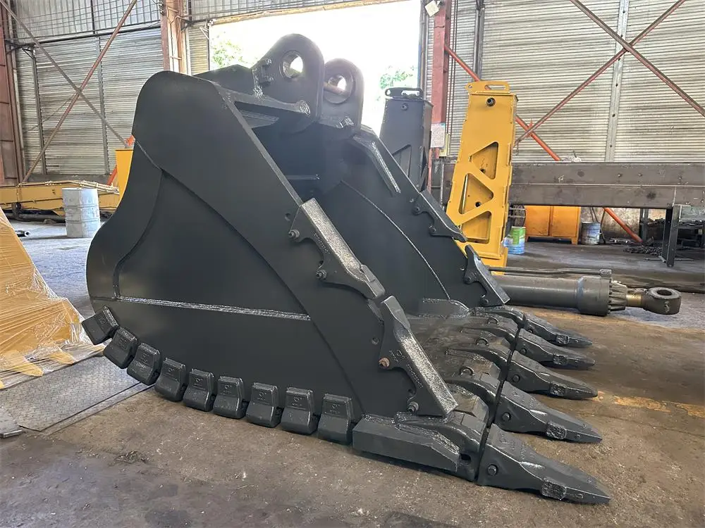 Excavator Rock Bucket Heavy Duty Bucket High Quality Bucket Hardox 1-5 CBM for CAT PC JCB ZX