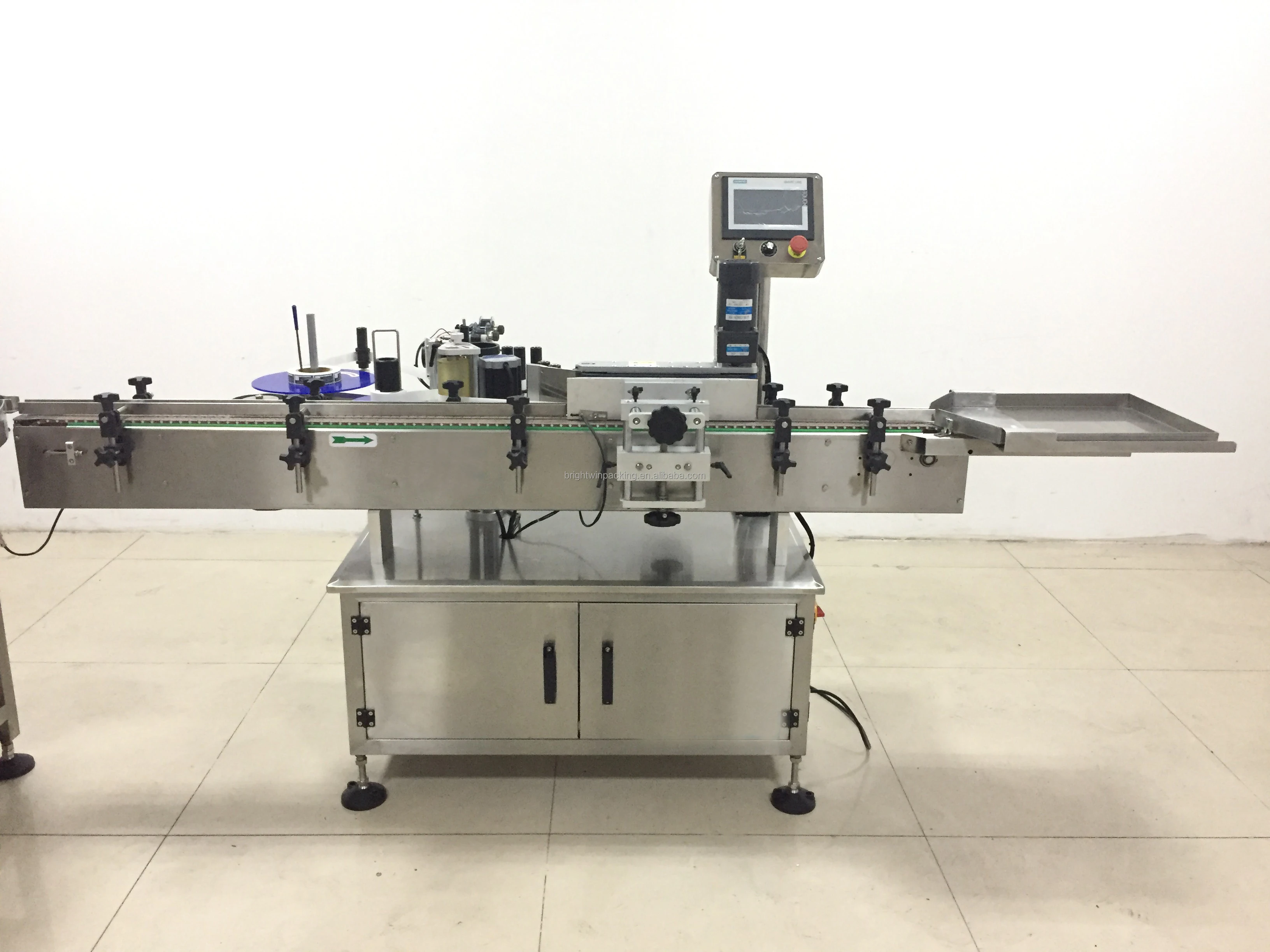 Автоматическая машина для маркировки круглых бутылок с видео в Шанхае