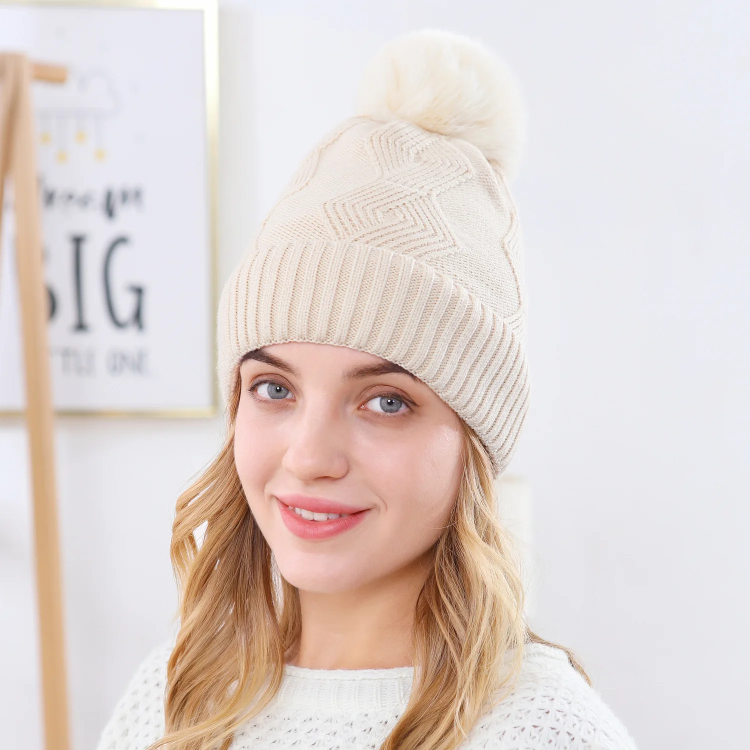 European and American new style winter woolen hat yarn rhombus warmth and fleece knitted ladies  hat Ski for women Beanie
