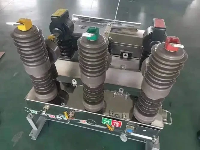 Vacuum Circuit Breaker VCB Pole Mounted Automatic Circuit RecloseZW32-12 Type Outdoor High voltage Vacuum Circuit Breaker