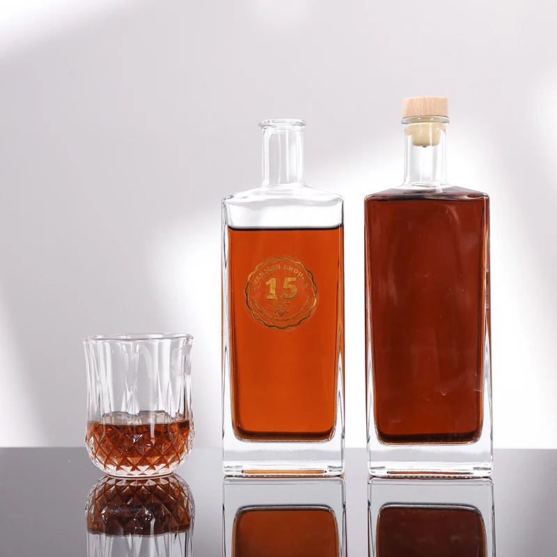 Top-ranking Products 500ml Square Glass Bottles Liquor Bottles Empty Custom Luxury Viski Chivas Regal Whisky with Cork