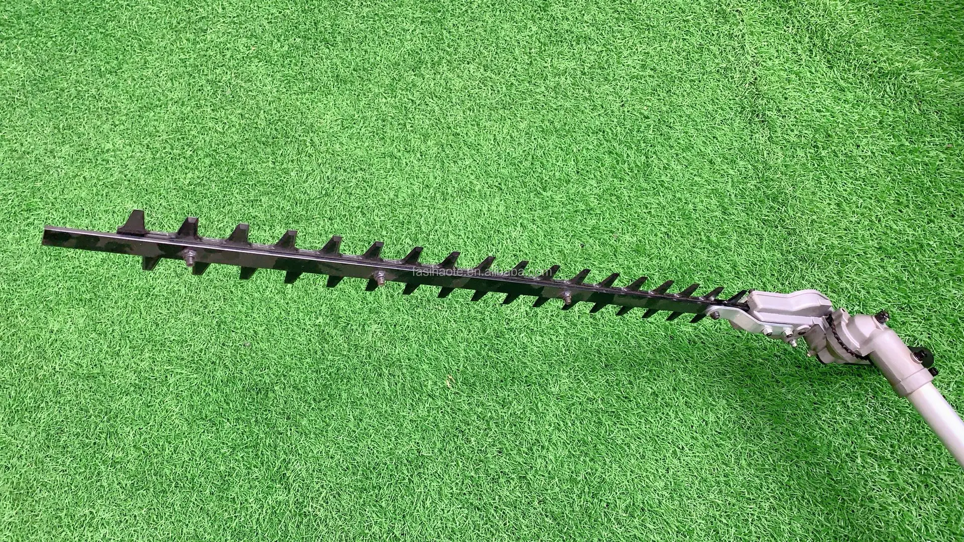 Professional equipment machine SHT2600 2 stroke pole hedge trimmer