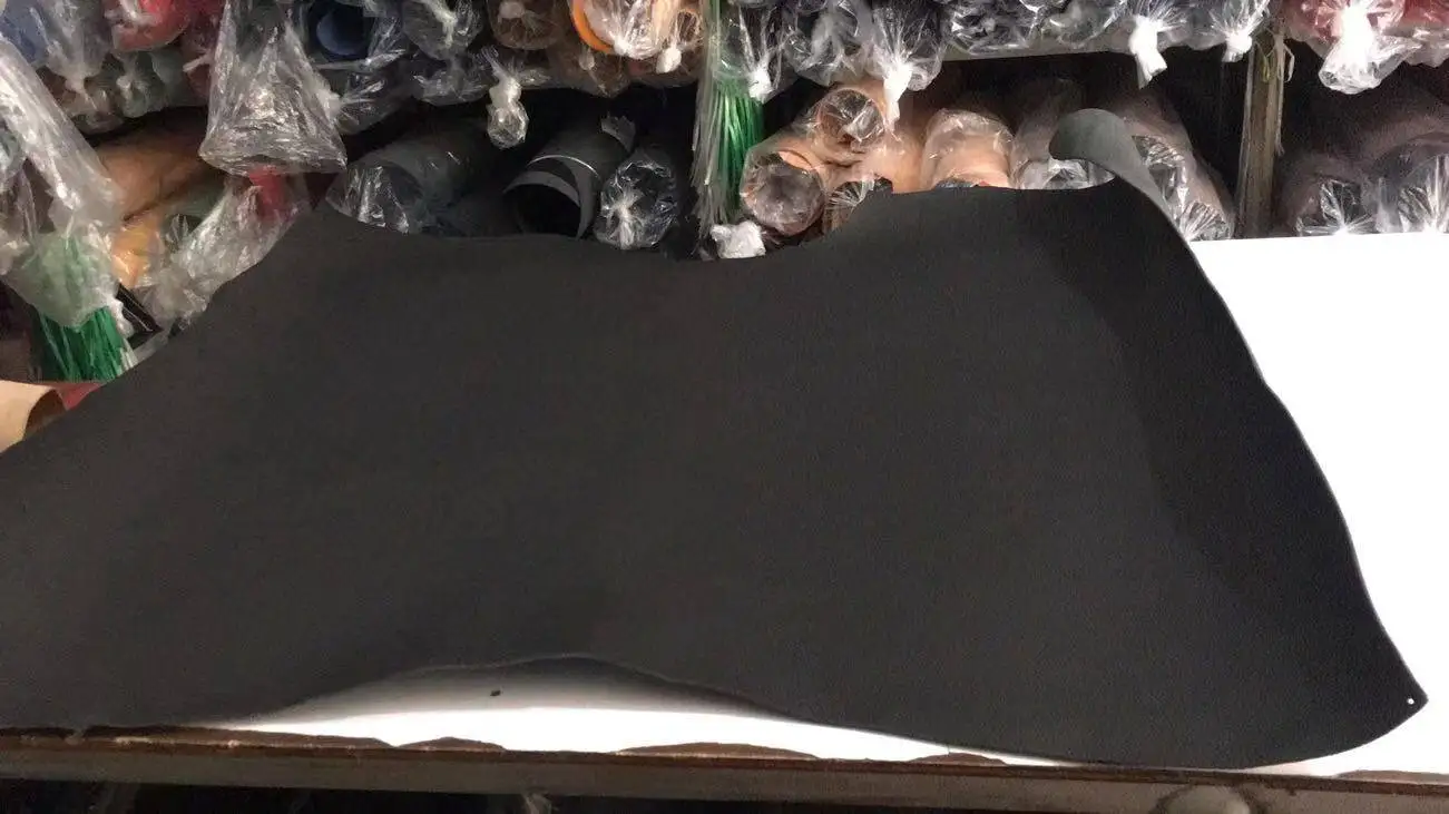 Good quality cowhide Leather carved leather 3.5-4 mm vegetables tanning for belts and shoes