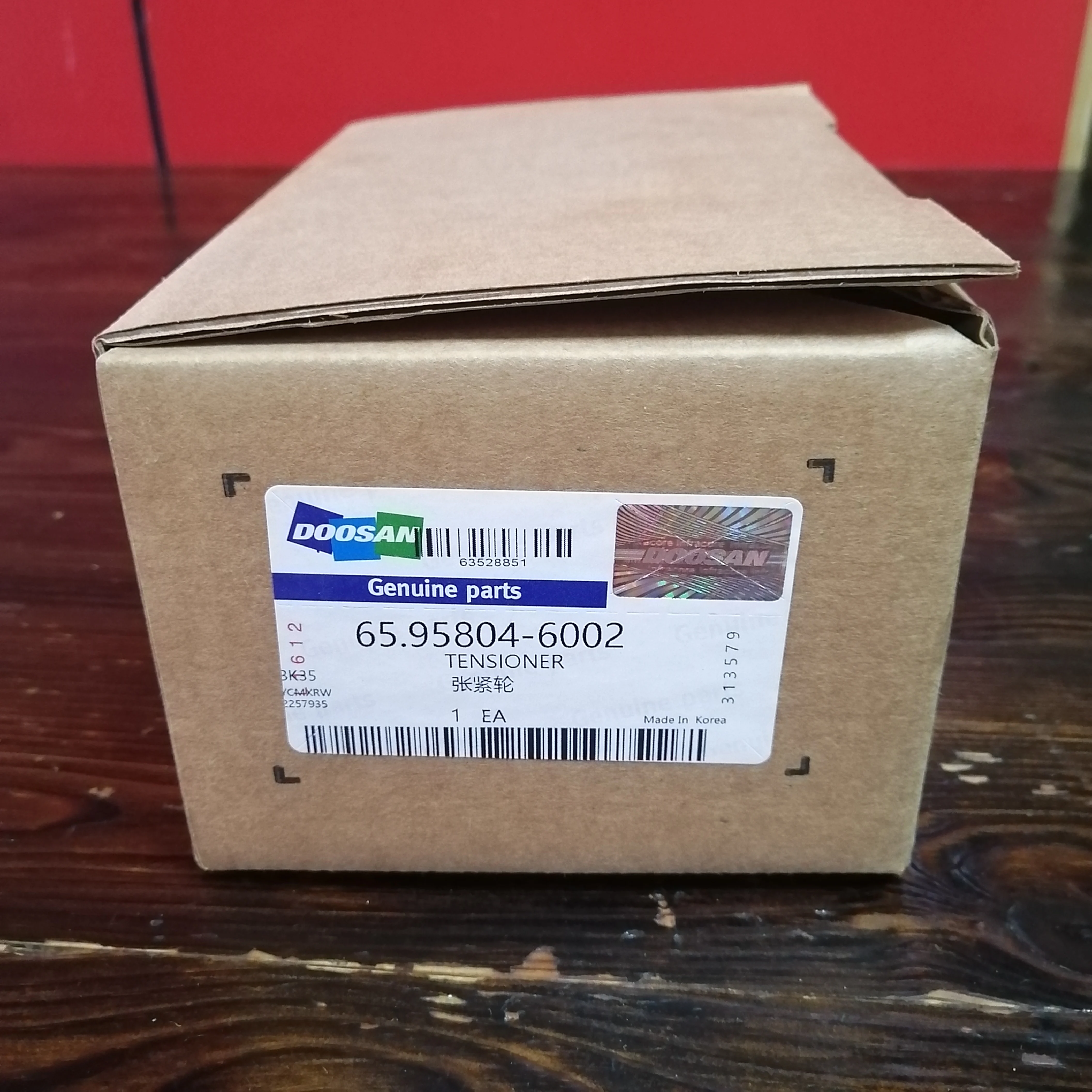 Daewoo bus DL08  engine part 65958046002 65.95804-6002  Belt Tensioner