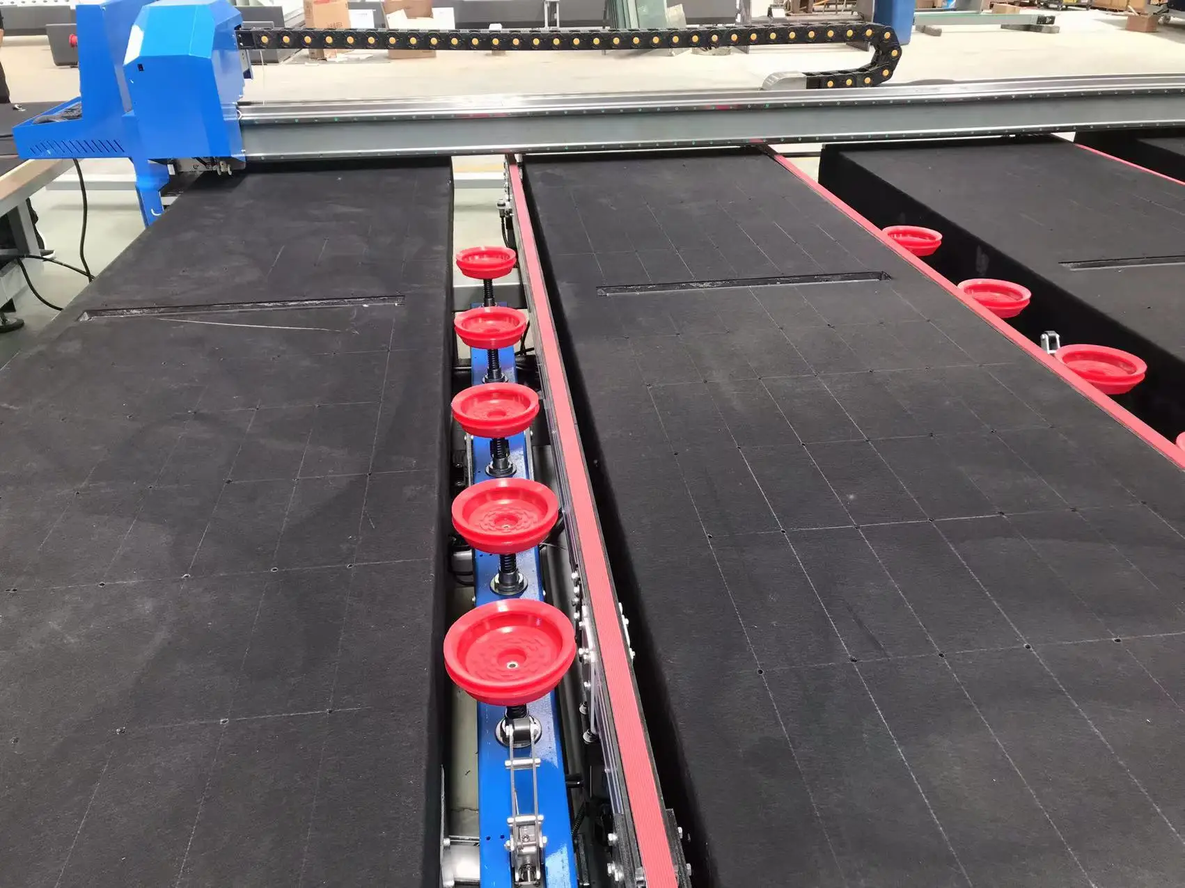 Chinese Factory Multi-shape Glass Cutting Machine CNC Mirror Glass Cutter with Loading Function