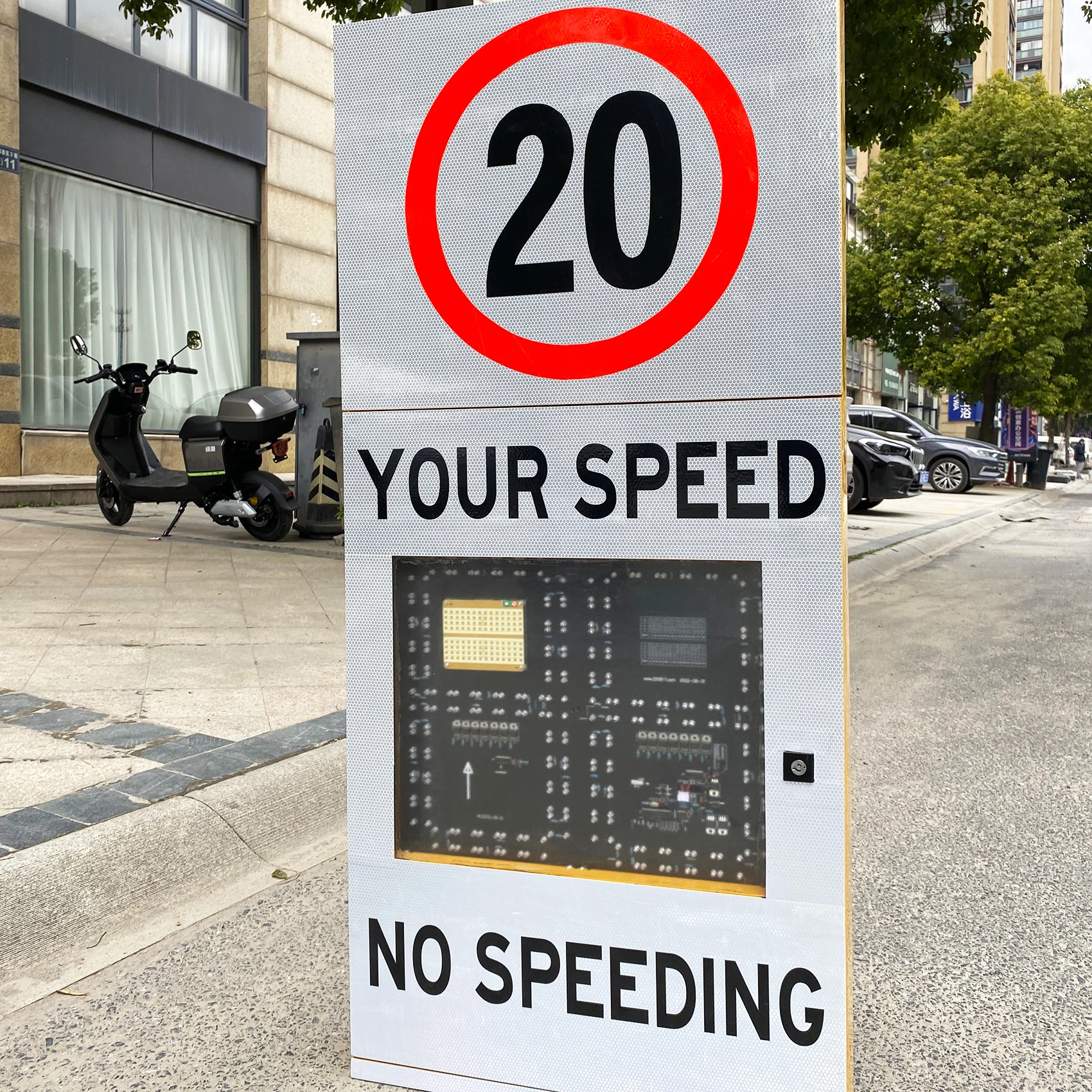 Csp5 1 Solar Doppler Radar Speed Limit Signs Support Customization and Road Safety and LED Speed Limit Sign Board Dual Display