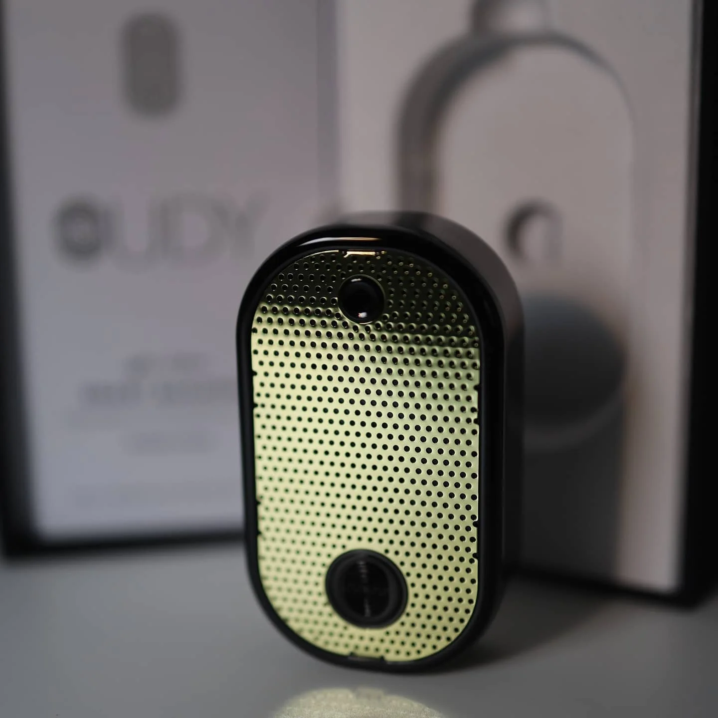 Oudy Shiny  Device (21).jpg