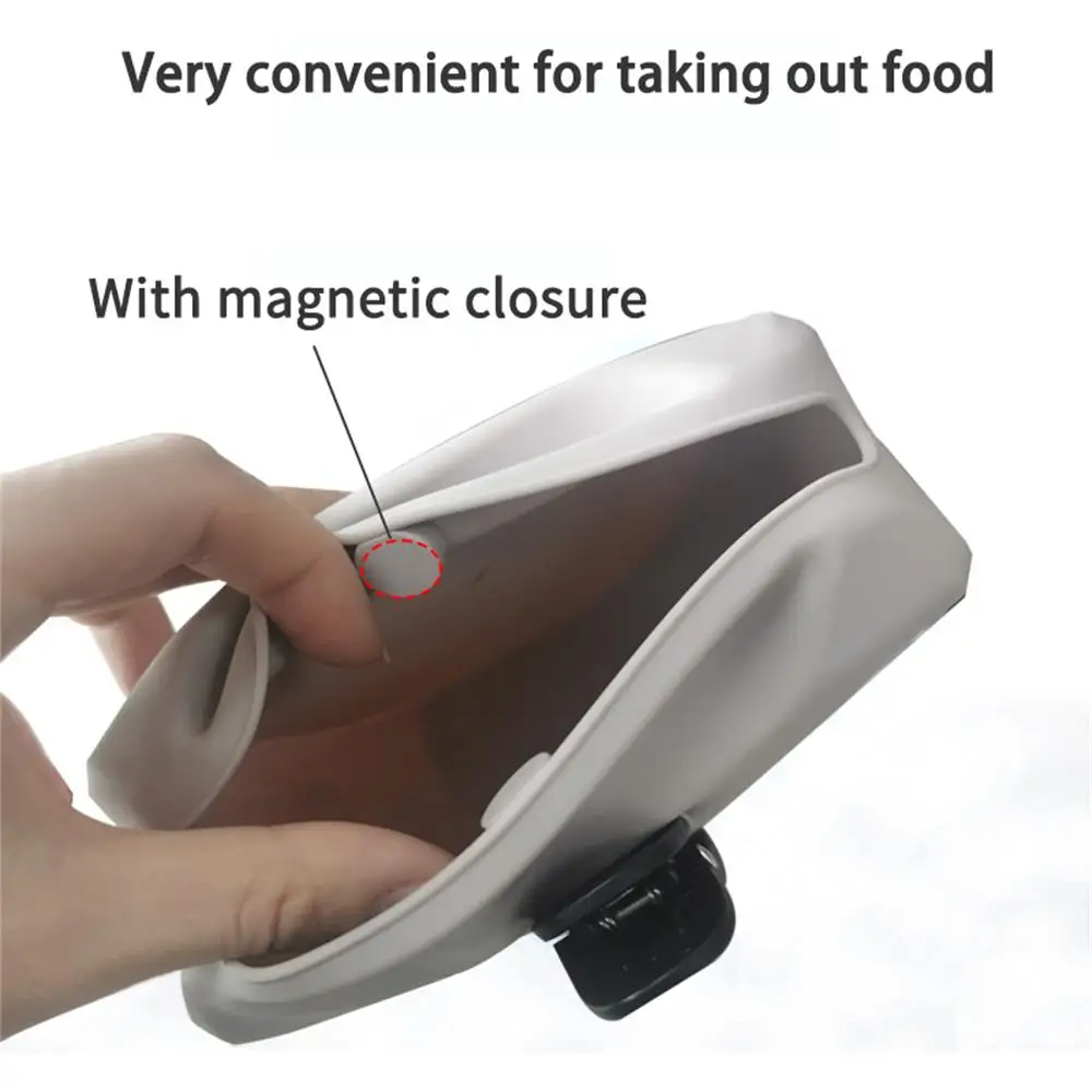 Eco Friendly Silicone Pet Dog Snack Treat Pouch Food Waist Bag Waterproof Pet Dog Bags For Walking Dogs