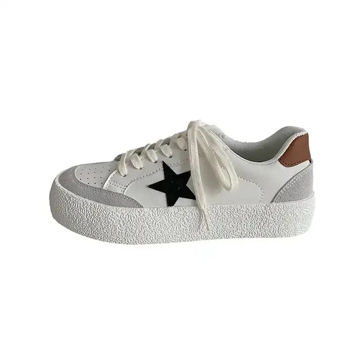 Fashion Leisure White Leather Board Shoes 2024 Autumn and Winter New All-in-one Sports Thick Bottom Stars Small